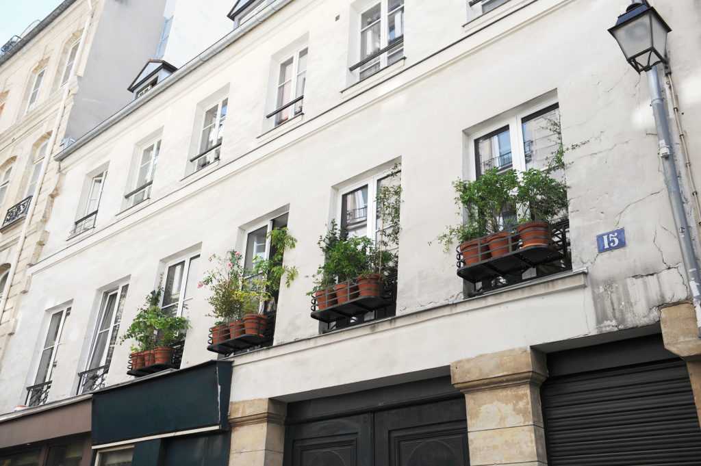 jardinière fenêtre Paris. Le Vert à Soi